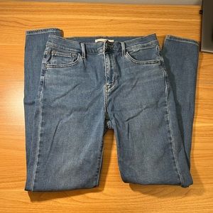 Levi’s 720 High Rise Super Skinny Jeans Size 29